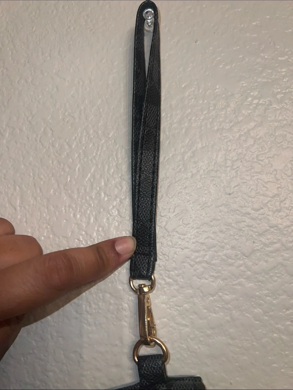 N/A sleek black